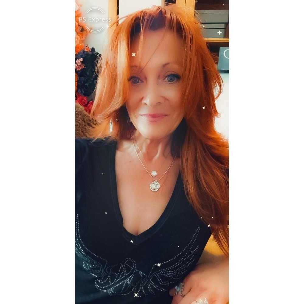 Meet your Posher, Beverly